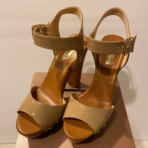 Jessica Simpson Taupe Patent Sandal Size 6.5M
